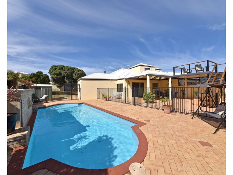 9 Trieste Court, Mindarie WA 6030
