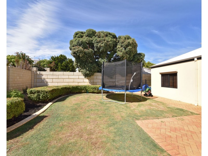 9 Trieste Court, Mindarie WA 6030