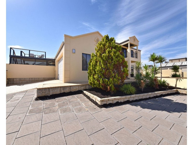 9 Trieste Court, Mindarie WA 6030
