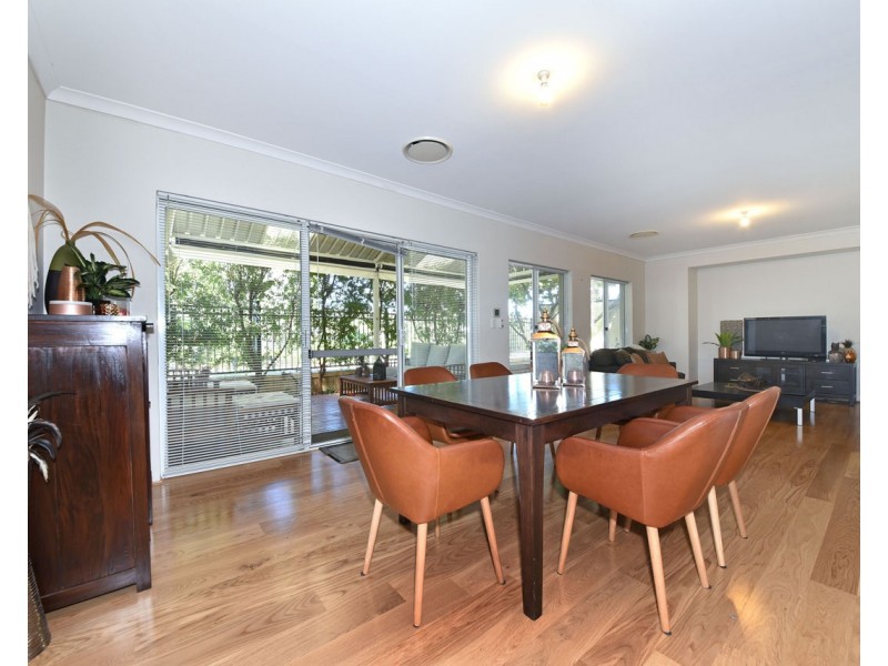 27 Airlie Chase, Clarkson WA 6030