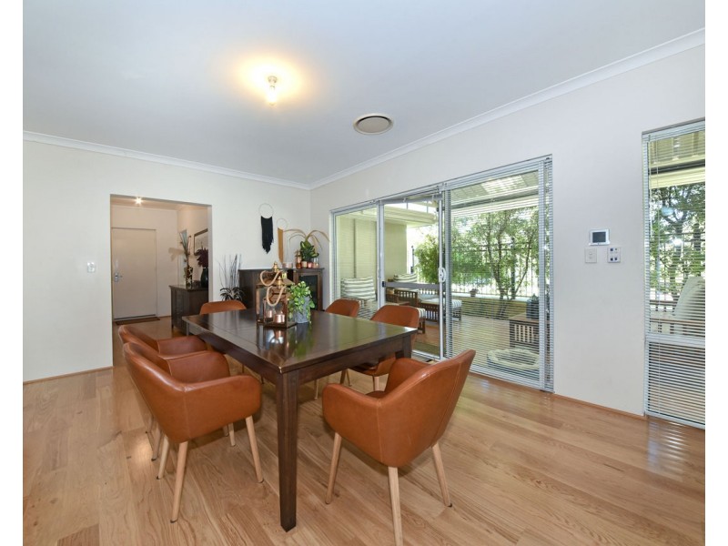 27 Airlie Chase, Clarkson WA 6030