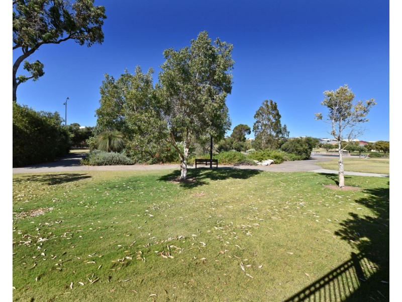 27 Airlie Chase, Clarkson WA 6030