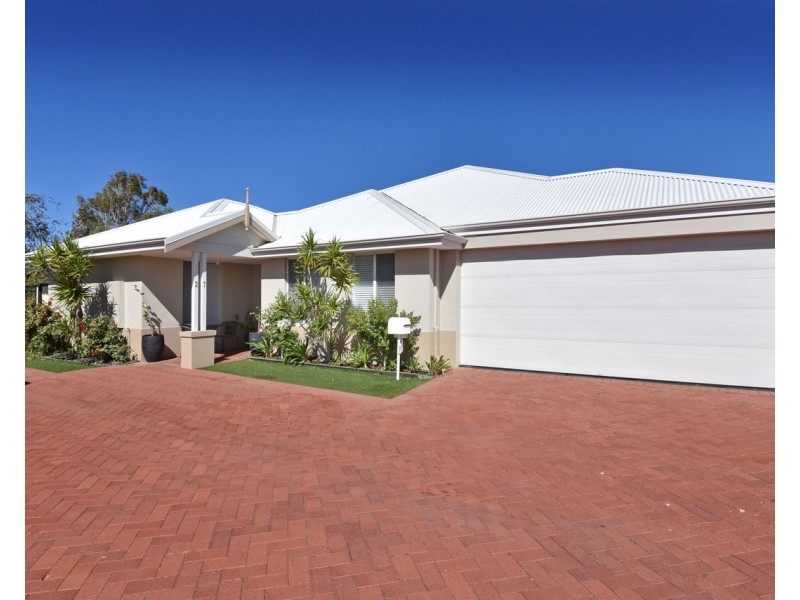 27 Airlie Chase, Clarkson WA 6030