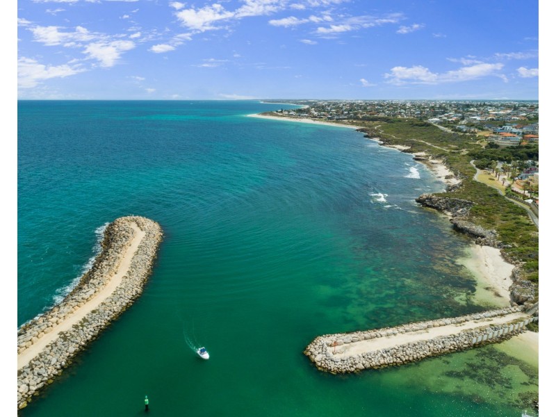 34 Clarecastle Retreat, Mindarie WA 6030