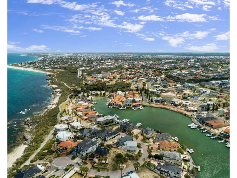 34 Clarecastle Retreat, Mindarie WA 6030