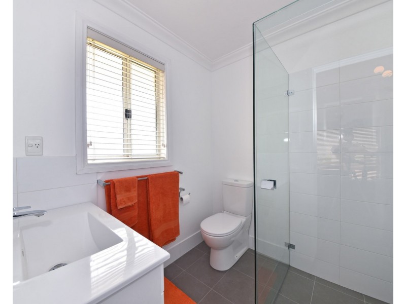 21A Holyhead Green, Mindarie WA 6030