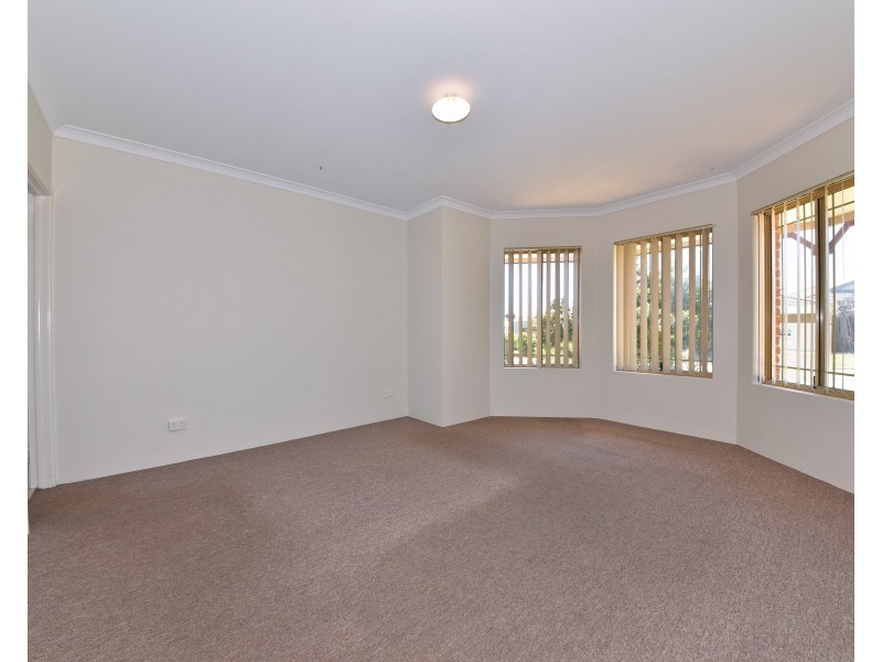 41 Olympus Loop, Merriwa WA 6030