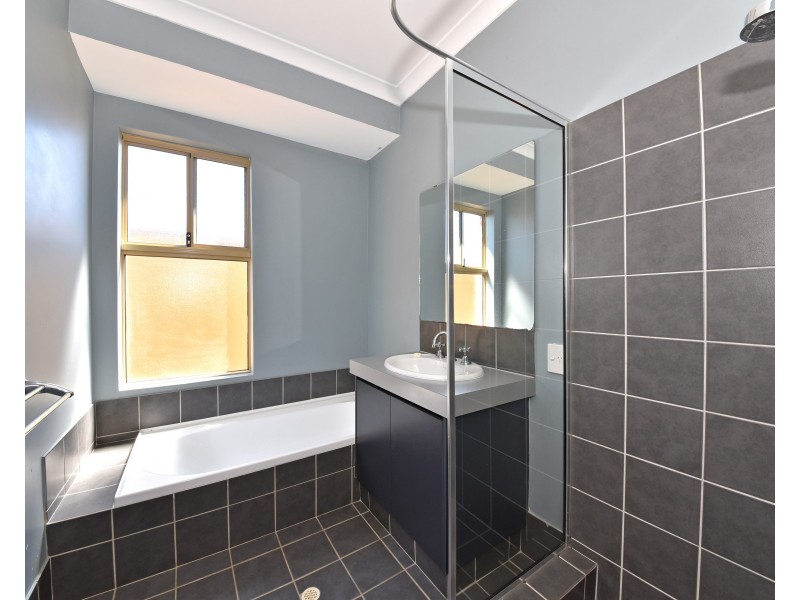 41 Olympus Loop, Merriwa WA 6030