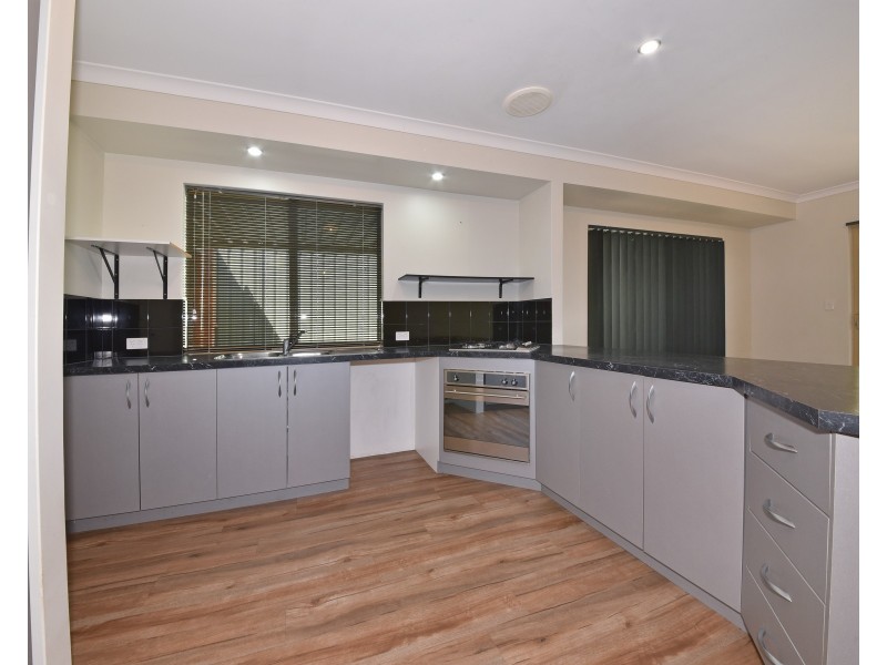 41 Olympus Loop, Merriwa WA 6030