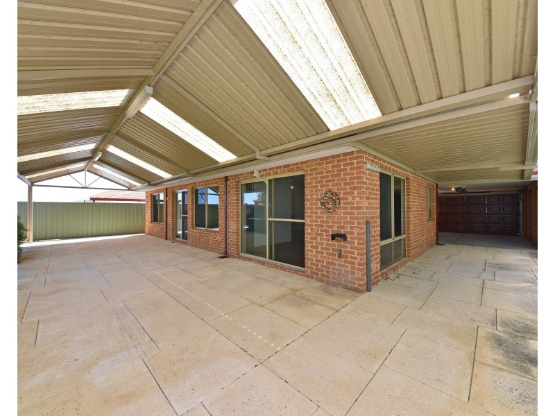 41 Olympus Loop, Merriwa WA 6030