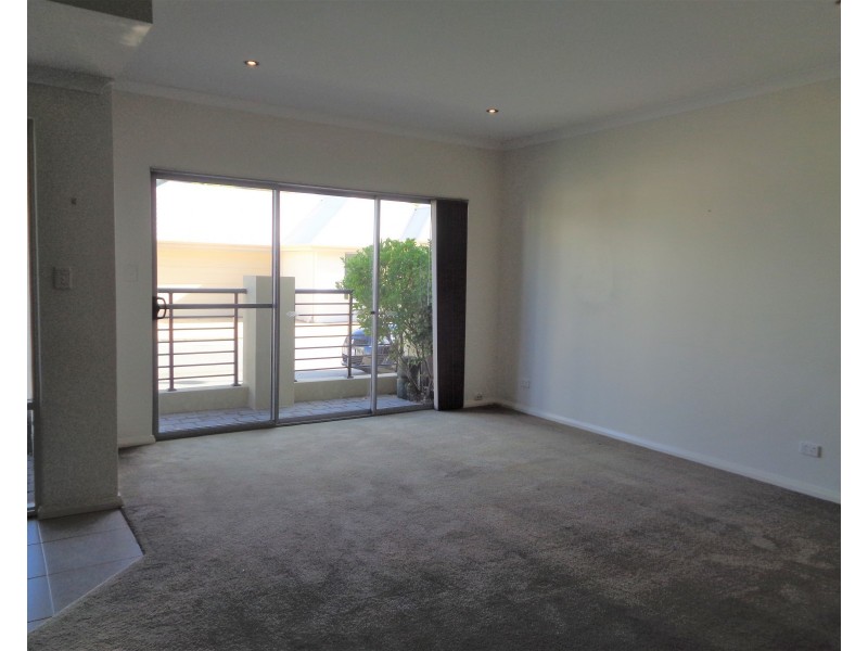 17 Redfern Bend, Clarkson WA 6030