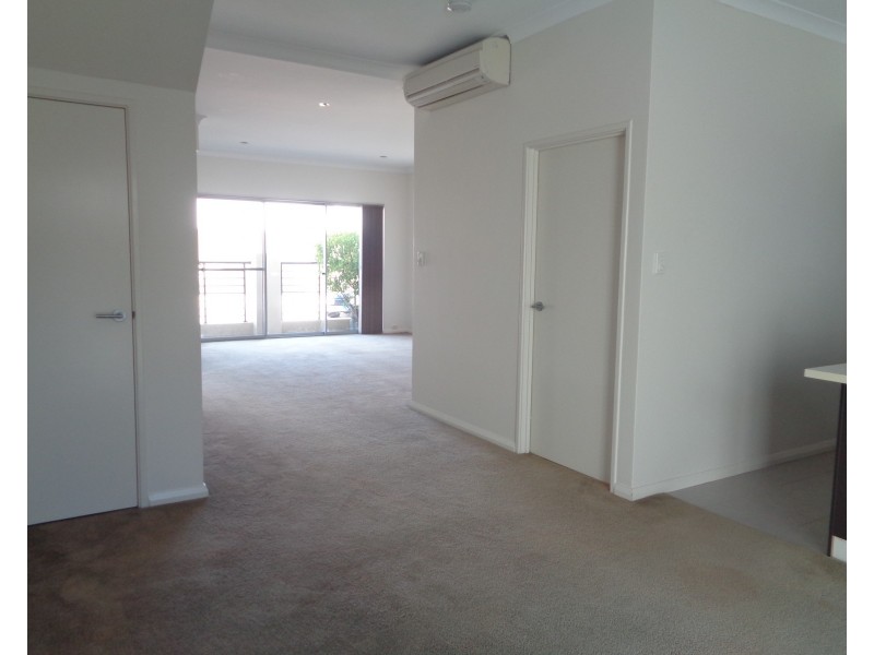 17 Redfern Bend, Clarkson WA 6030