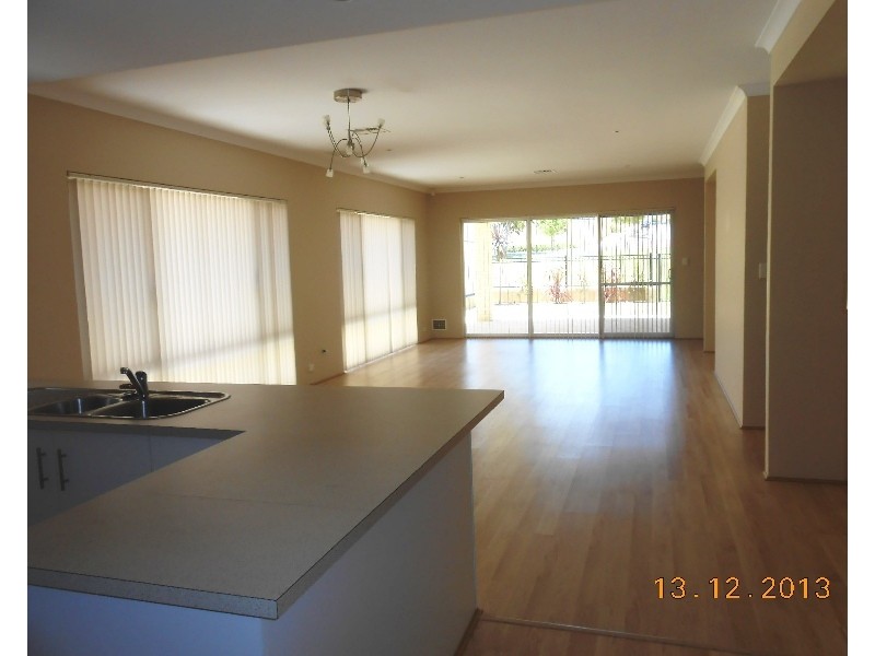 42 Cherokee Green, Clarkson WA 6030