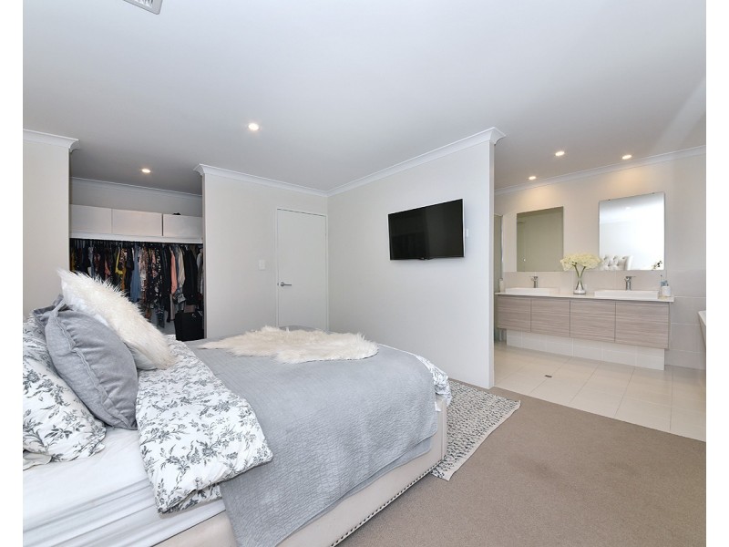 43  Marginella Boulevard, Jindalee WA 6036