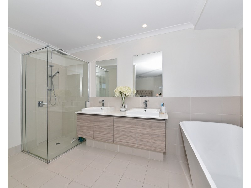 43  Marginella Boulevard, Jindalee WA 6036