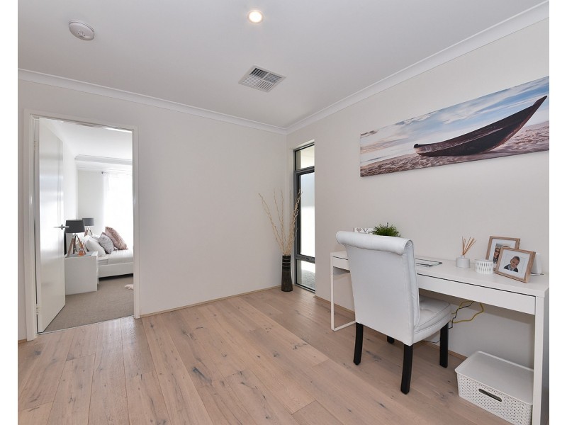 43  Marginella Boulevard, Jindalee WA 6036