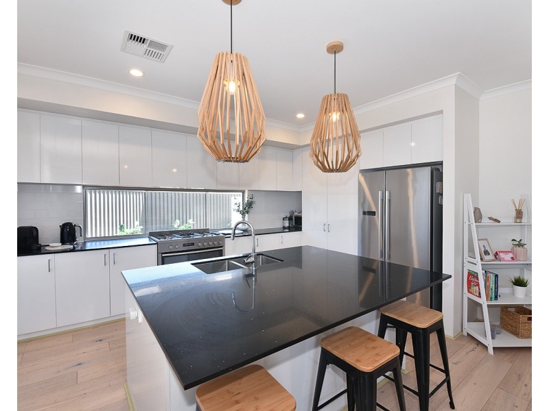 43  Marginella Boulevard, Jindalee WA 6036