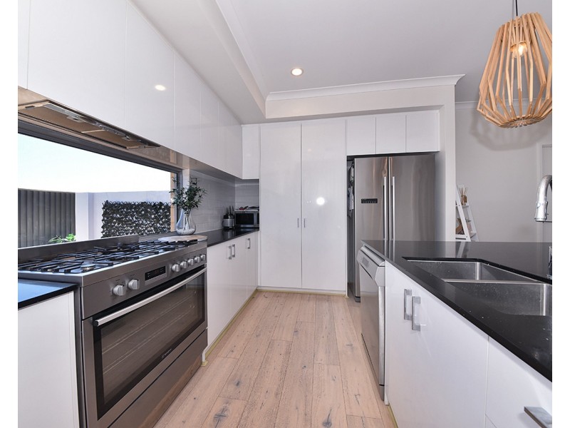 43  Marginella Boulevard, Jindalee WA 6036