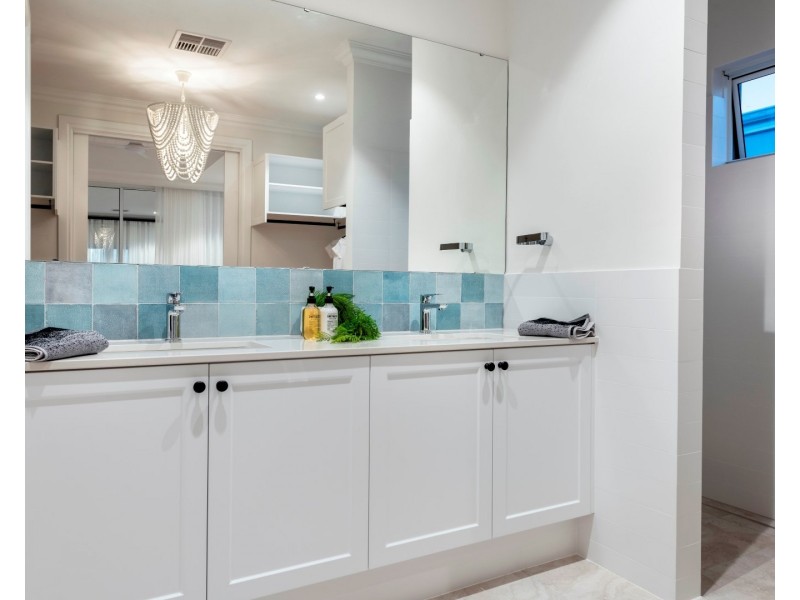 19 Bellefontaine Grove, Mindarie WA 6030