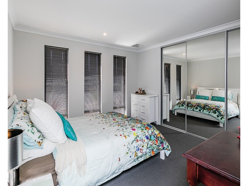 32 Santapola Approach, Alkimos WA 6038