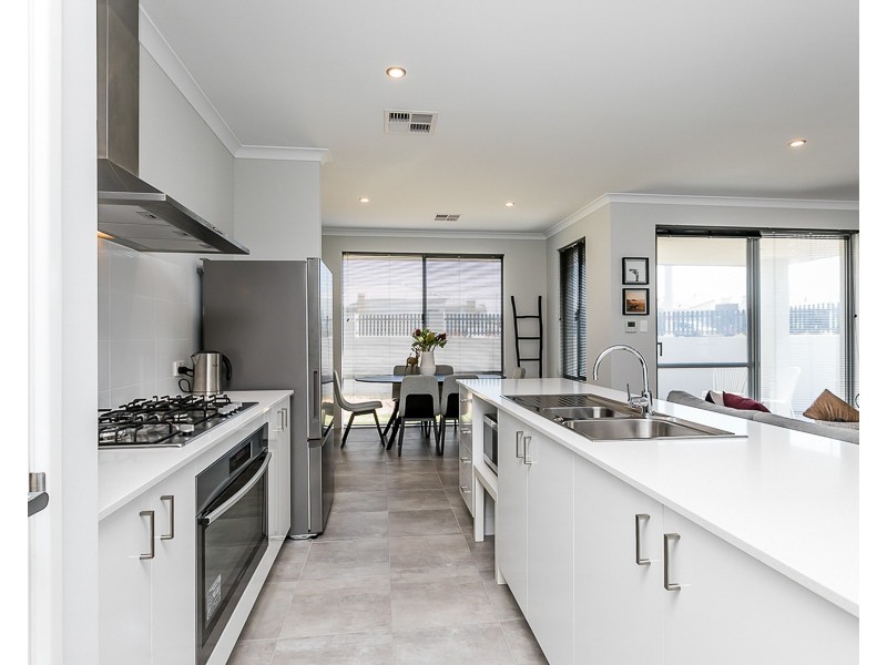 32 Santapola Approach, Alkimos WA 6038