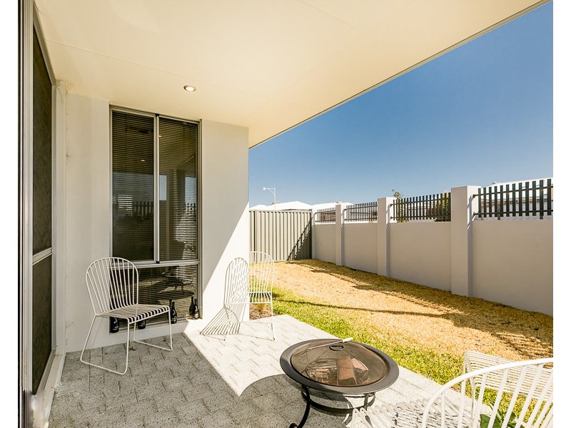 32 Santapola Approach, Alkimos WA 6038