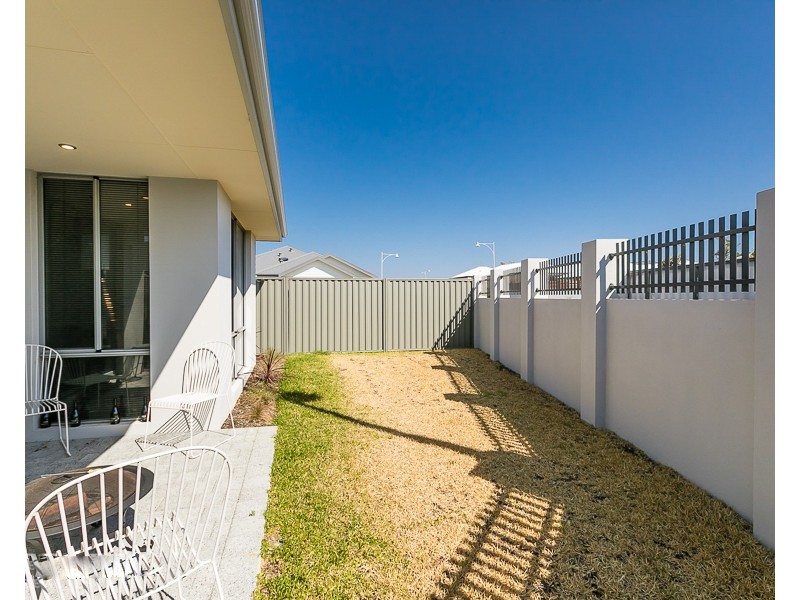 32 Santapola Approach, Alkimos WA 6038