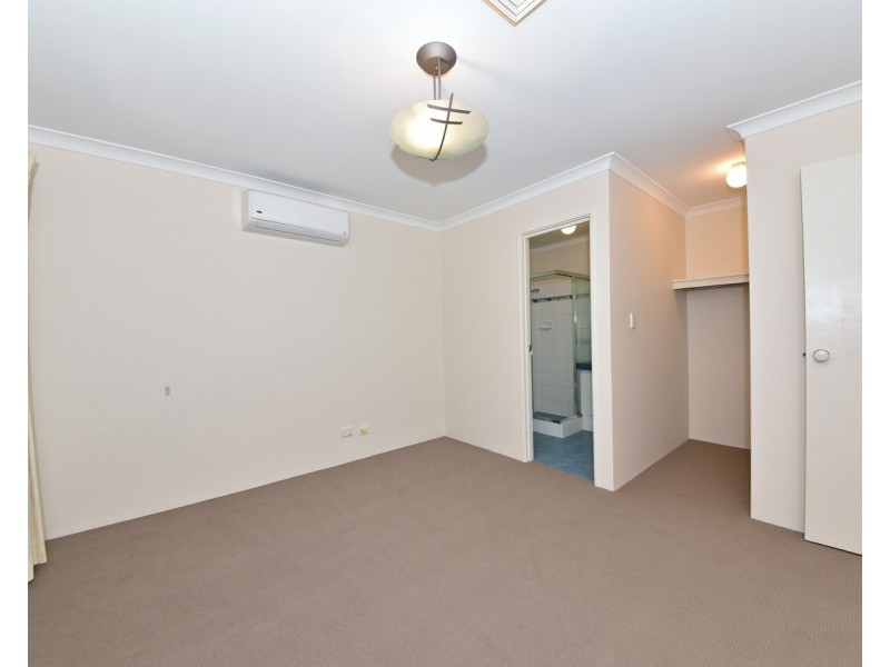 4 Rover Court, Quinns Rocks WA 6030