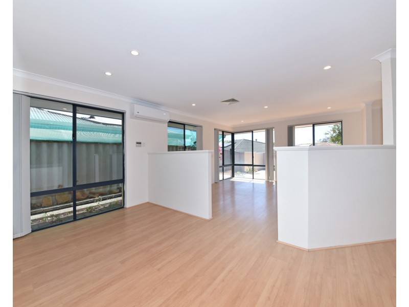 4 Rover Court, Quinns Rocks WA 6030