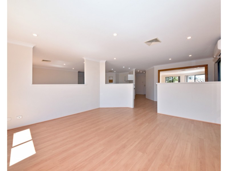 4 Rover Court, Quinns Rocks WA 6030