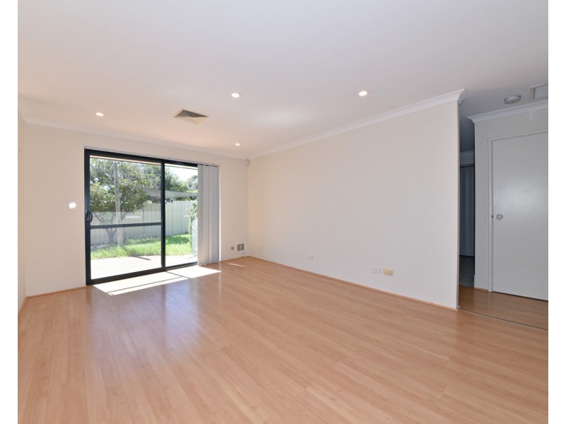 4 Rover Court, Quinns Rocks WA 6030