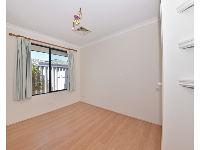 4 Rover Court, Quinns Rocks WA 6030