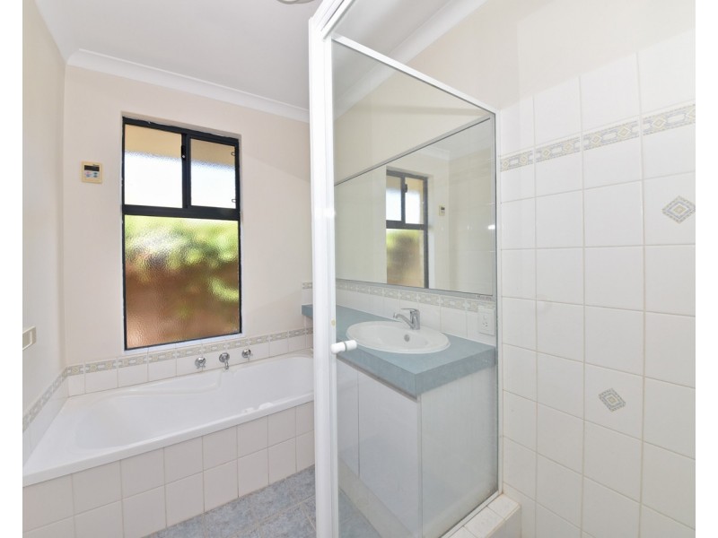 4 Rover Court, Quinns Rocks WA 6030