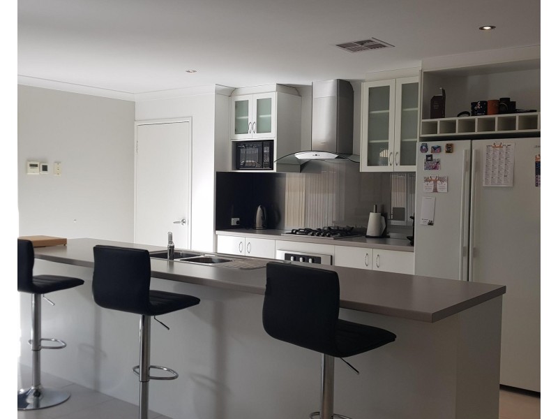 98 Hellfire Drive, Darch WA 6065