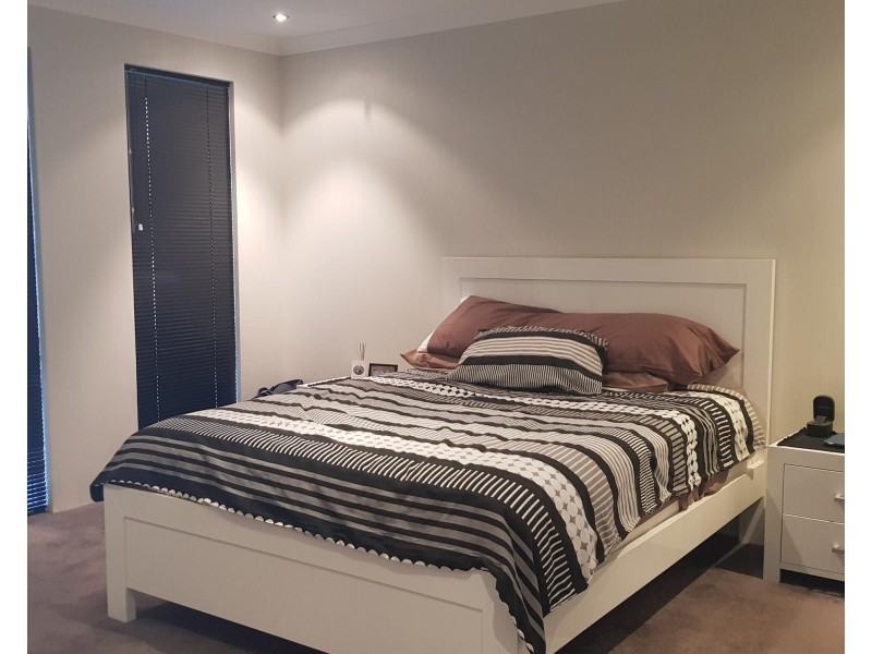 98 Hellfire Drive, Darch WA 6065