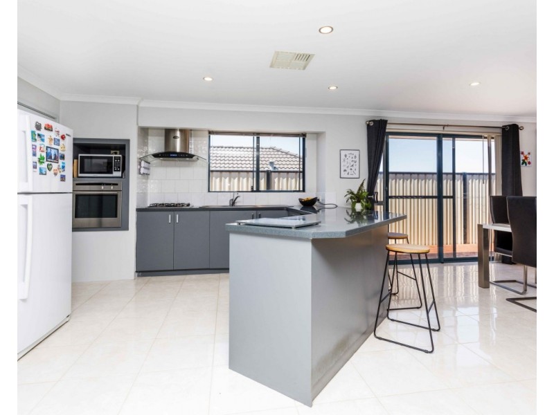 2 Coaldale Link, Clarkson WA 6030