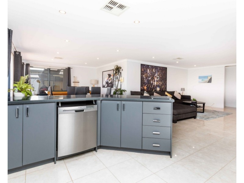 2 Coaldale Link, Clarkson WA 6030