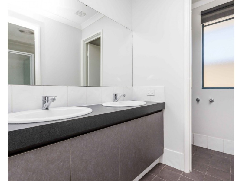 2 Coaldale Link, Clarkson WA 6030