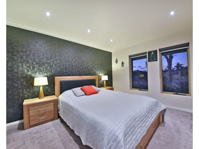 2 Bennevis Turn, Kinross WA 6028