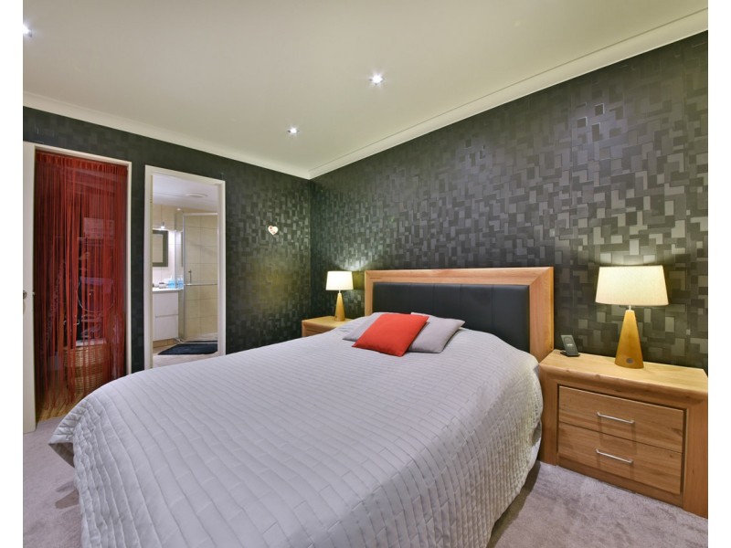 2 Bennevis Turn, Kinross WA 6028