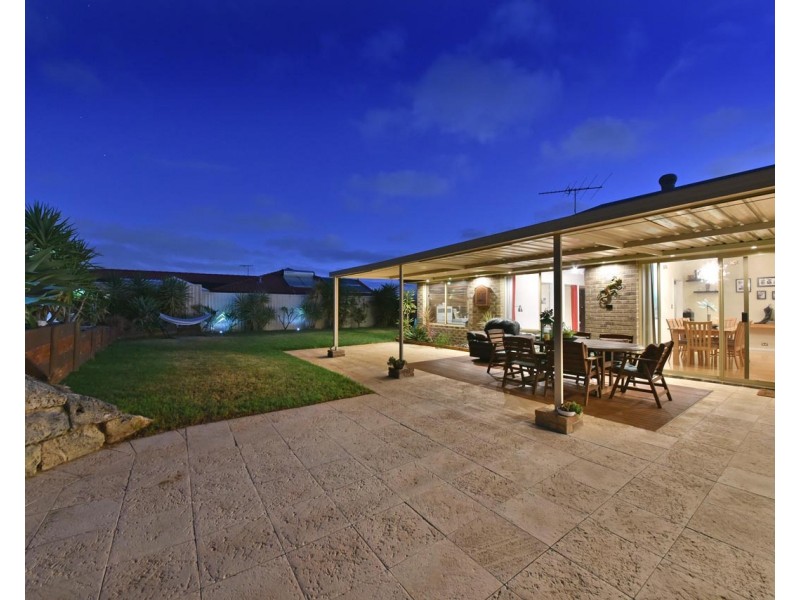 2 Bennevis Turn, Kinross WA 6028