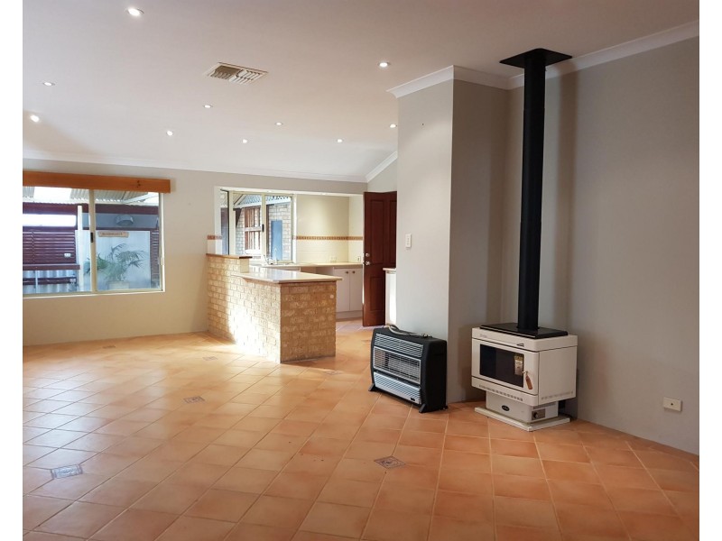 52  Rutherglen Circle, Kinross WA 6028