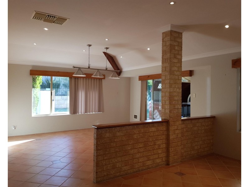 52  Rutherglen Circle, Kinross WA 6028