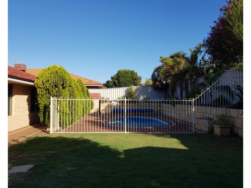 52  Rutherglen Circle, Kinross WA 6028