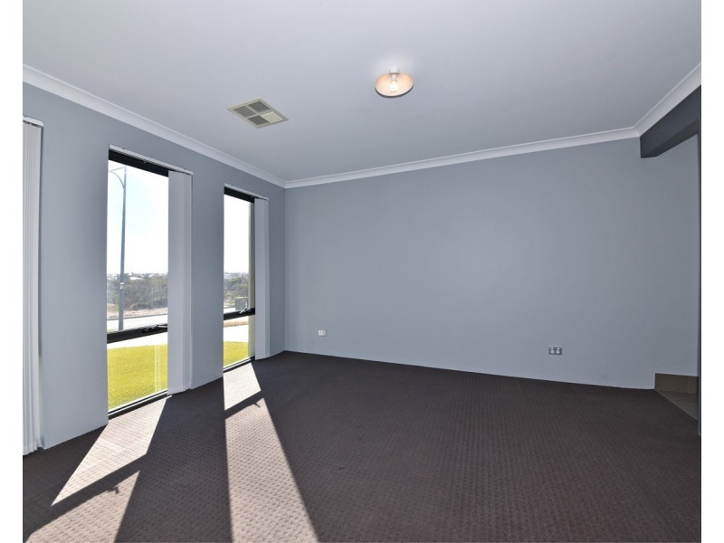 27 Roundhouse Parade, Jindalee WA 6036