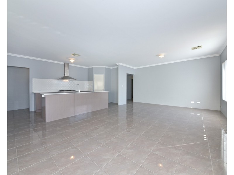 27 Roundhouse Parade, Jindalee WA 6036