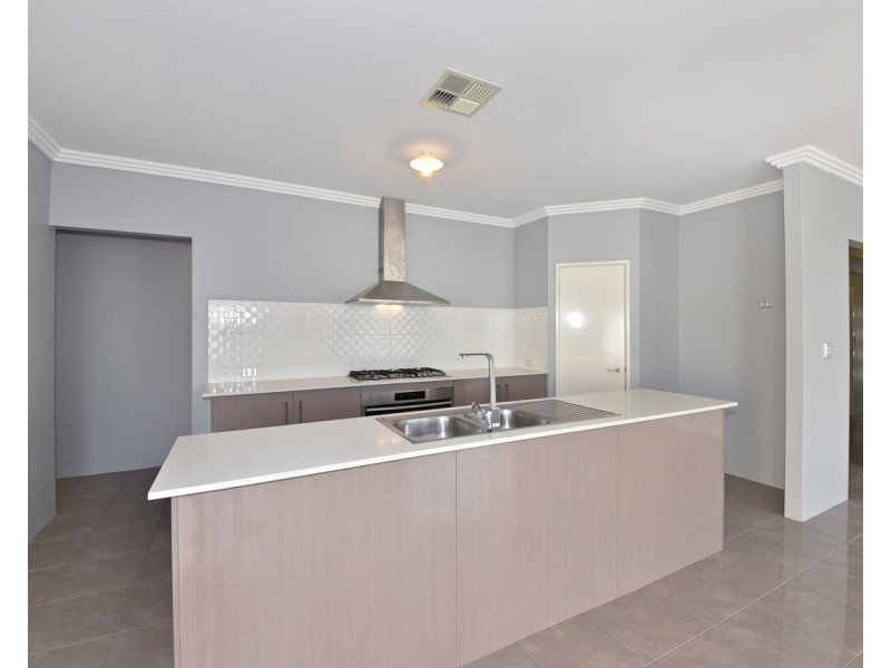 27 Roundhouse Parade, Jindalee WA 6036