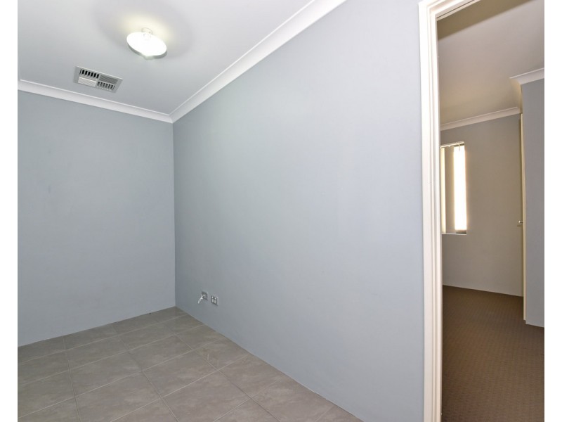 27 Roundhouse Parade, Jindalee WA 6036