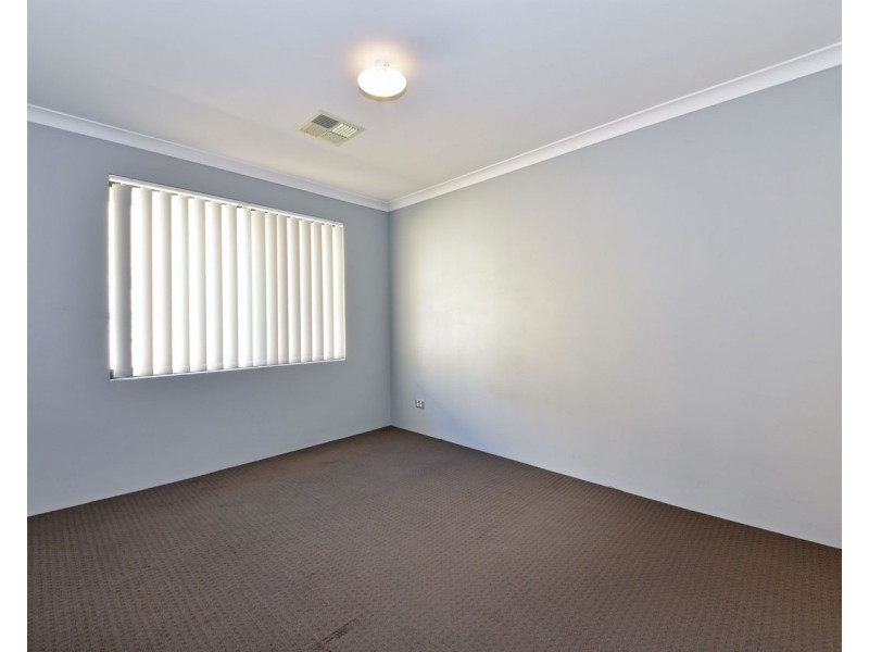 27 Roundhouse Parade, Jindalee WA 6036