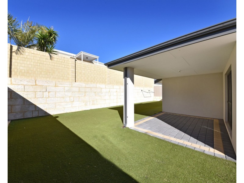 27 Roundhouse Parade, Jindalee WA 6036